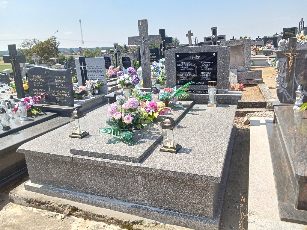 Grób Marianna Bronisława Krystkiewicz
