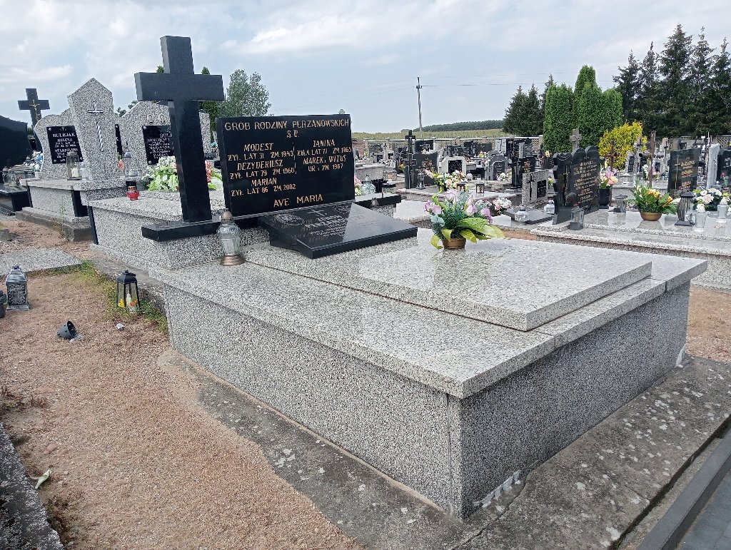 Grób Marian Perzanowski