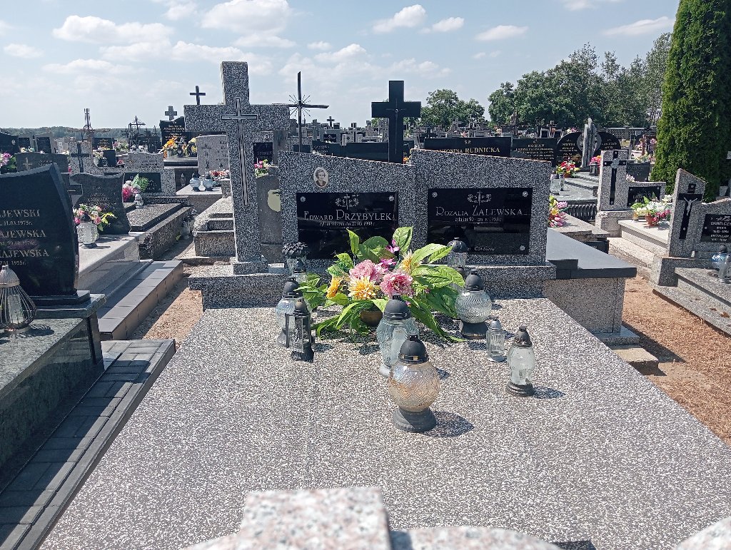 Grób Edward Przybyłek